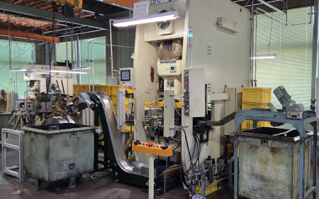 ブランク用プレス110t