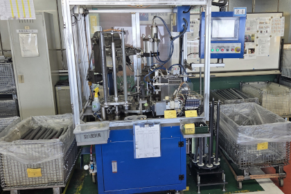 リベット挿し機